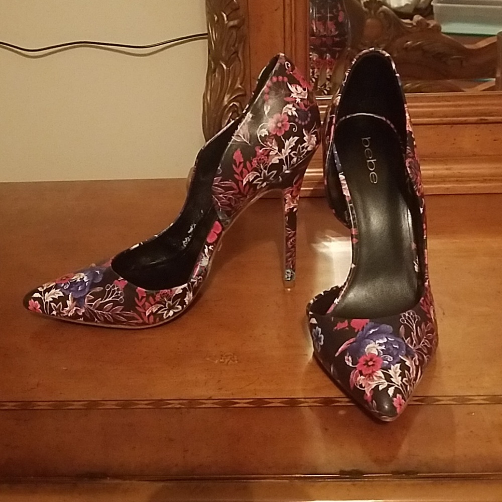 Bebe Floral Printed Pumps